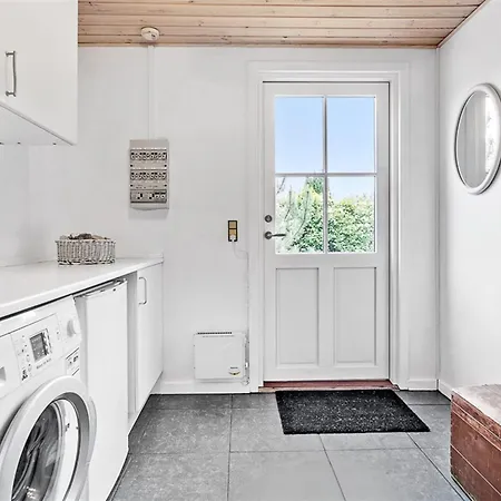 Semesterbostad Skrolan - 200m From The Sea By Interhome