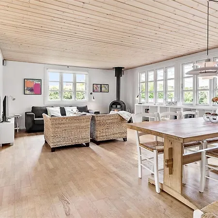 Skrolan - 200m From The Sea By Interhome *