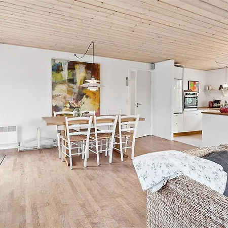 Skrolan - 200m From The Sea By Interhome Semesterbostad